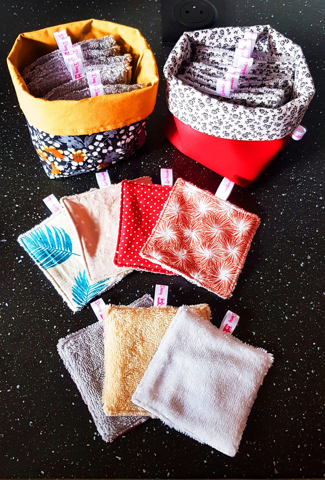 Panier avec 7 lingettes démaquillantes